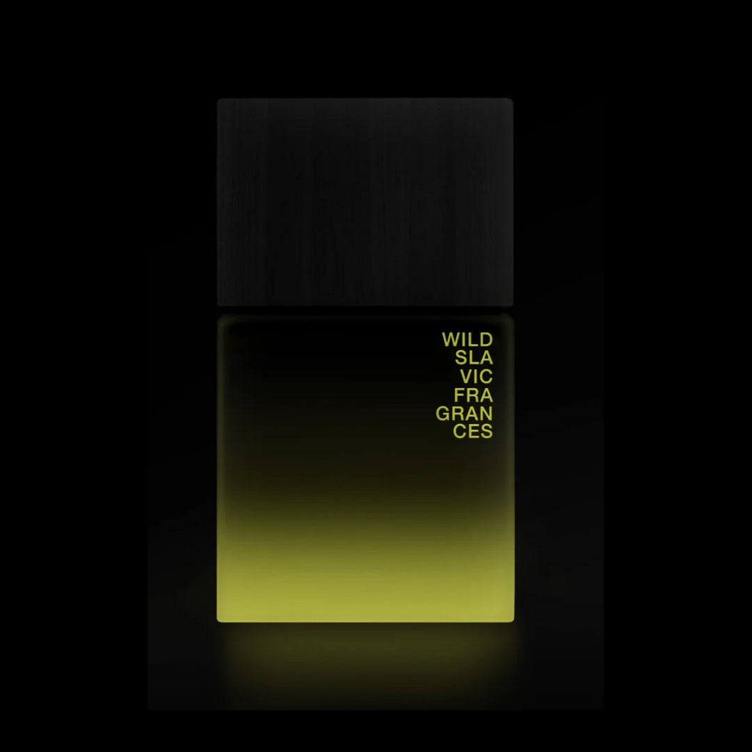 Wolf Brothers Mora 232 eau de parfum bottle side view